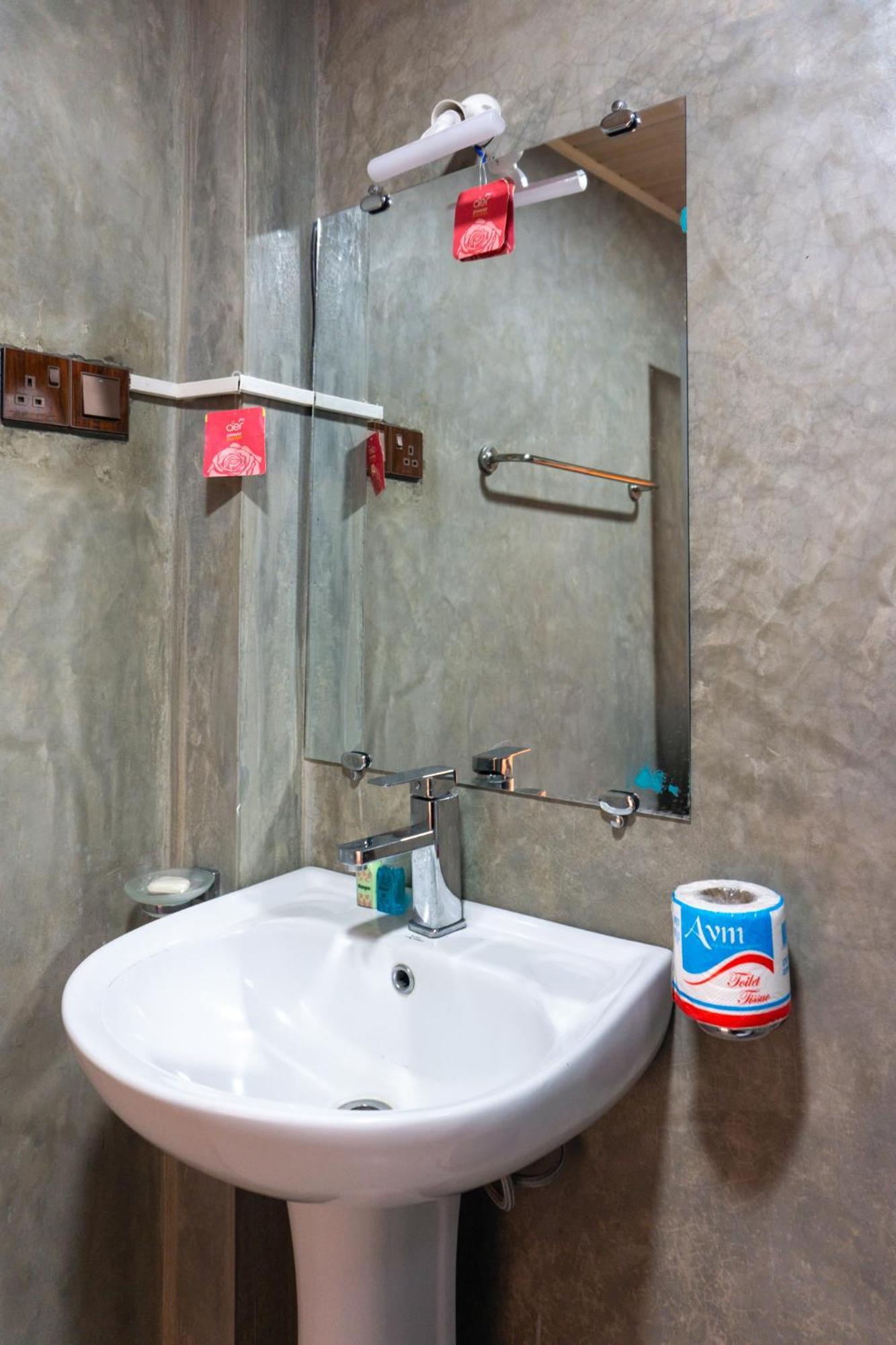 Refresh Inn Ella Zewnętrze zdjęcie